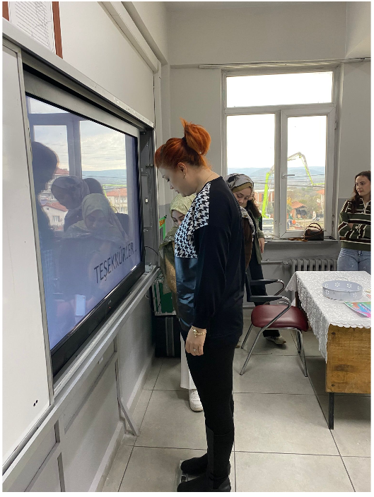 İvrindi SHMYO öğrencilerinden Obeziteye Dur De etkinliği 3