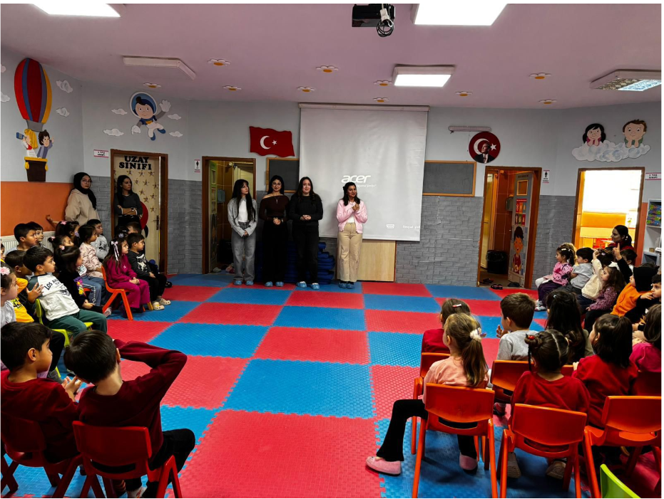 İSHMYO öğrencilerinden Teknoloji Bağımlılığına Yönelik Farkındalı Etkinliği