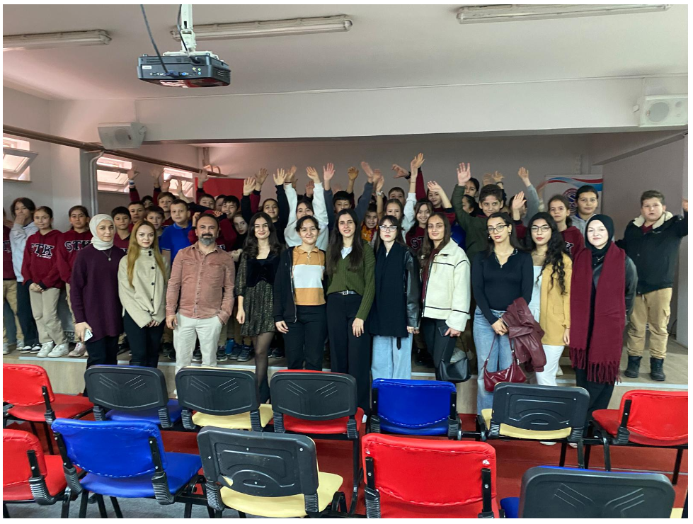 İSHMYO Öğrencilerinden Geri Dönüşüm Farkındalık Etkinliği