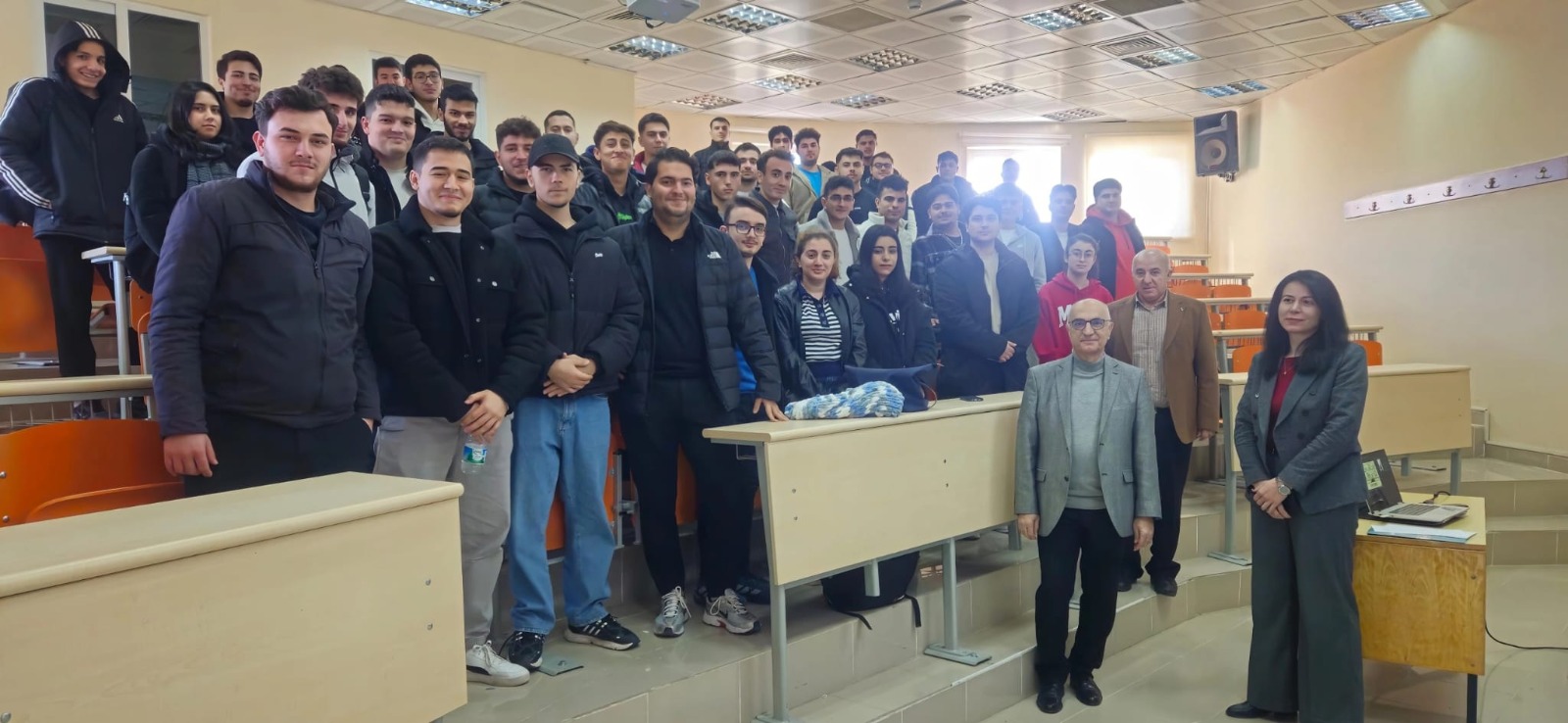 Kariyer ve Merak İlişkisi Semineri Gerçekleştirildi  8