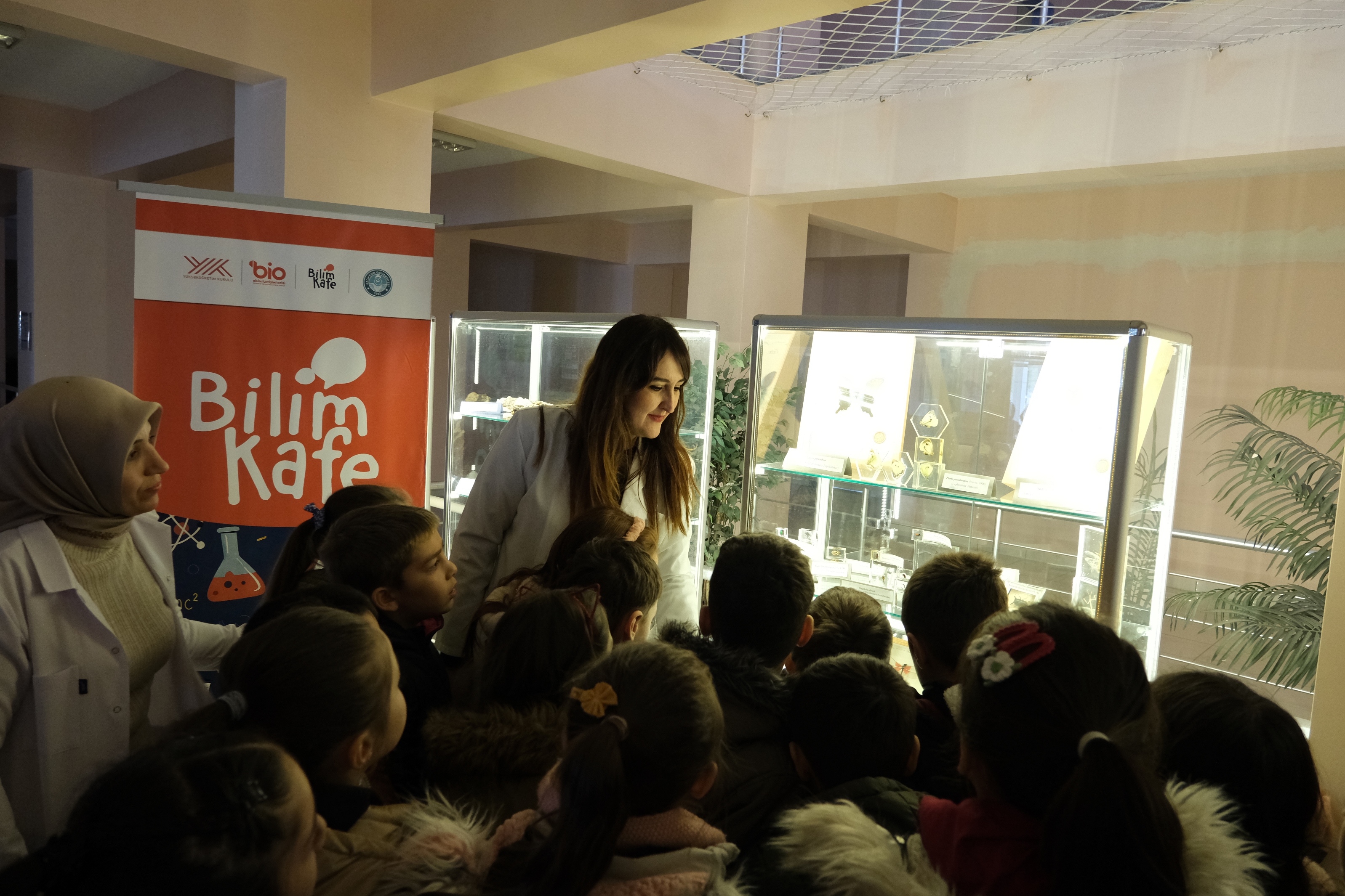 Küçük Araştırmacılar, Büyük Hedefler: Minik Eller BAÜN Biyoloji Laboratuvarında Bilimle Tanıştı 2