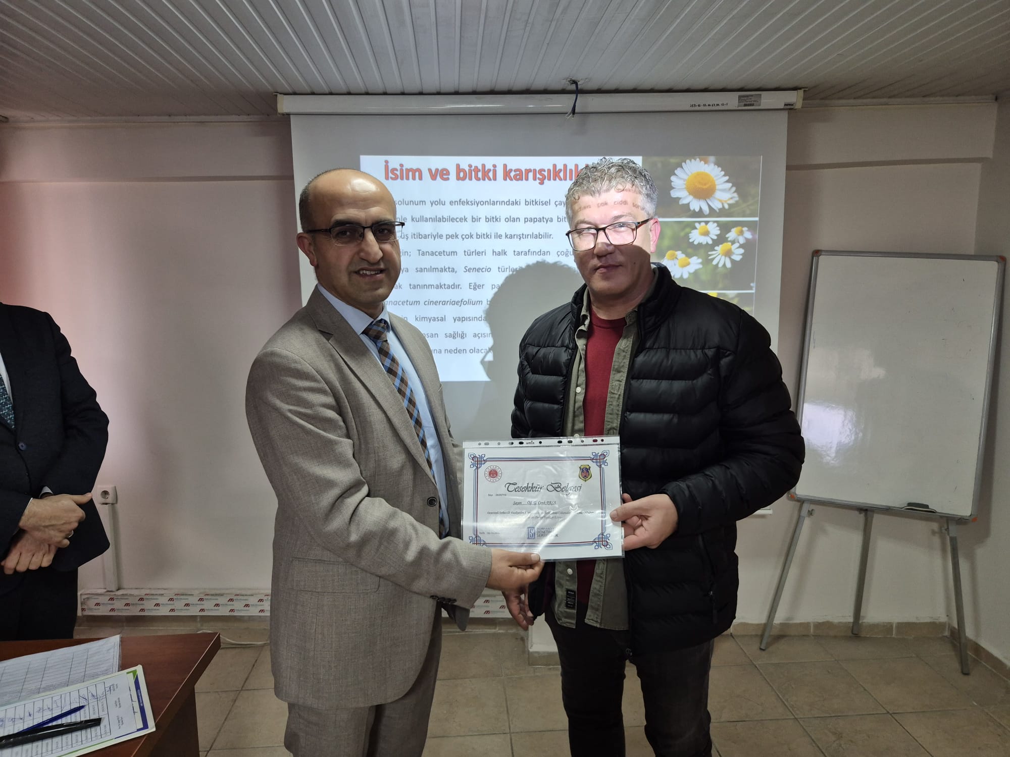 Altınoluk Meslek Yüksekokulu Öğretim Elemanımız Öğr. Gör. Dr. Cenk Paşa, Denetimli Serbestlik Müdürlüğü’nde Seminer Verdi