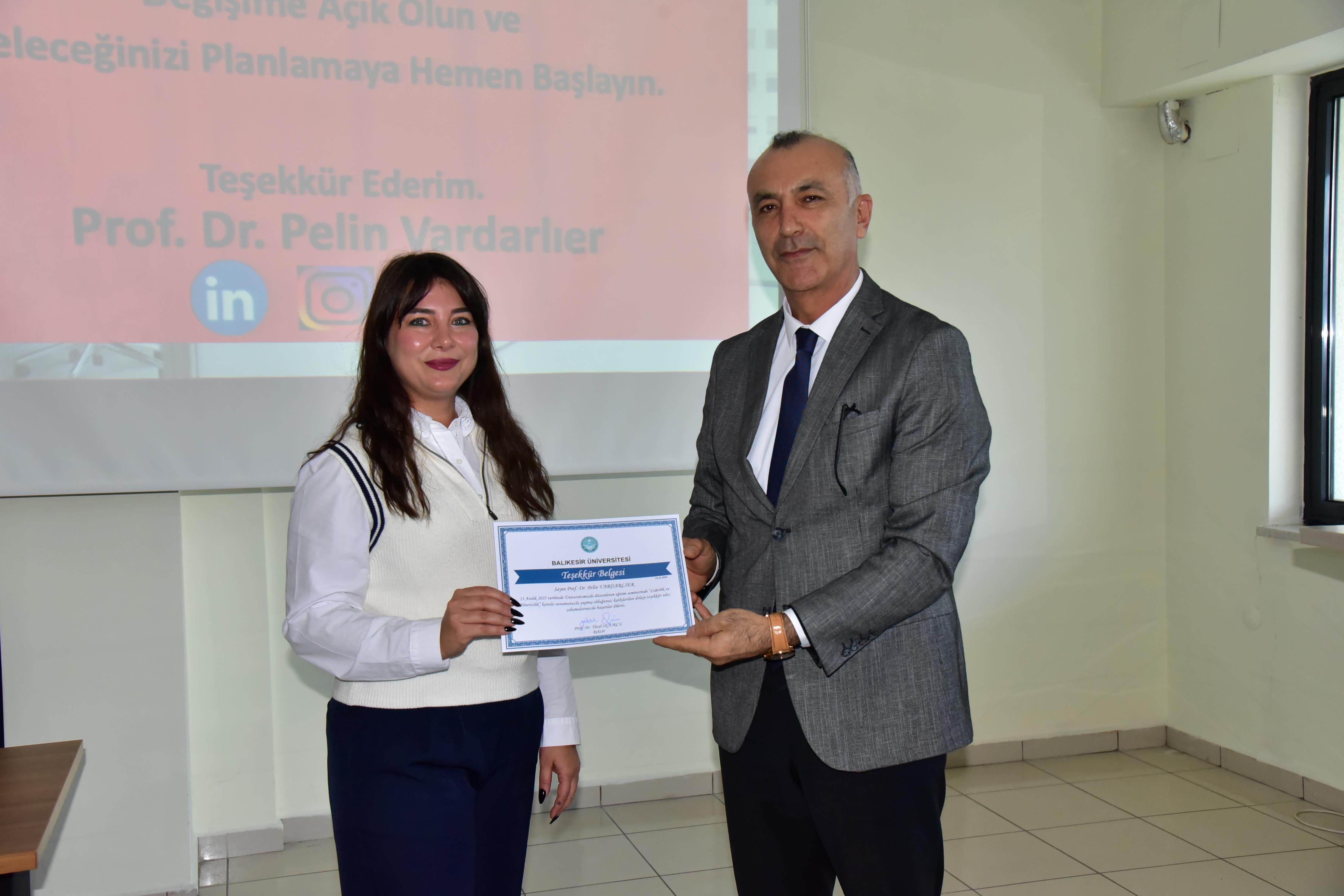 Üniversitemiz İdari Yönetici Kadrosuna Yönelik "Liderlik ve Yöneticilik" Eğitimi Düzenlendi 1