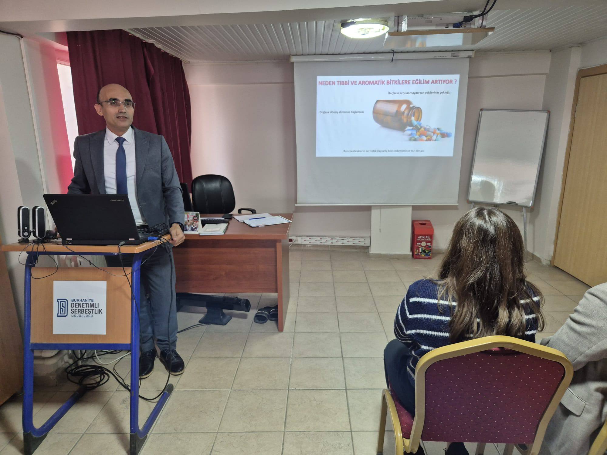 Prof. Dr. Selami Selvi, Director of Edremit Vocational School, Gave a Seminar at the Directorate of Probation 4