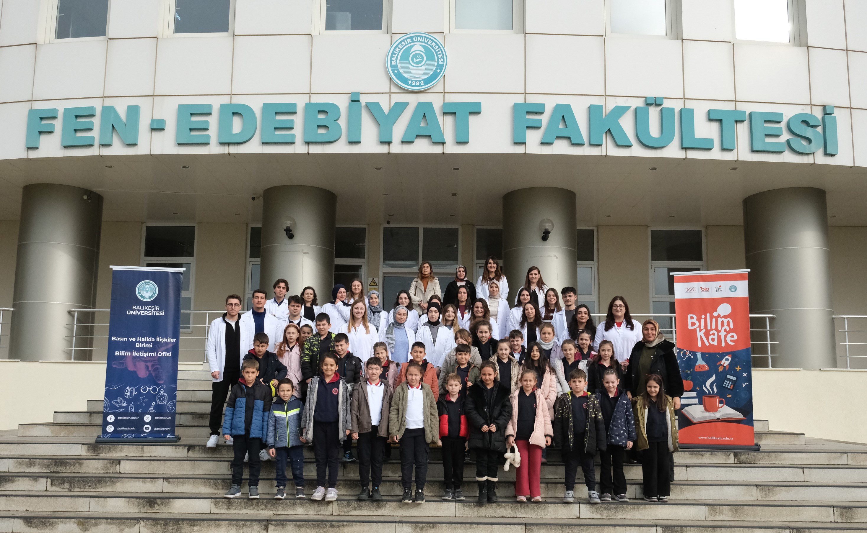 Küçük Araştırmacılar, Büyük Hedefler: Minik Eller BAÜN Biyoloji Laboratuvarında Bilimle Tanıştı