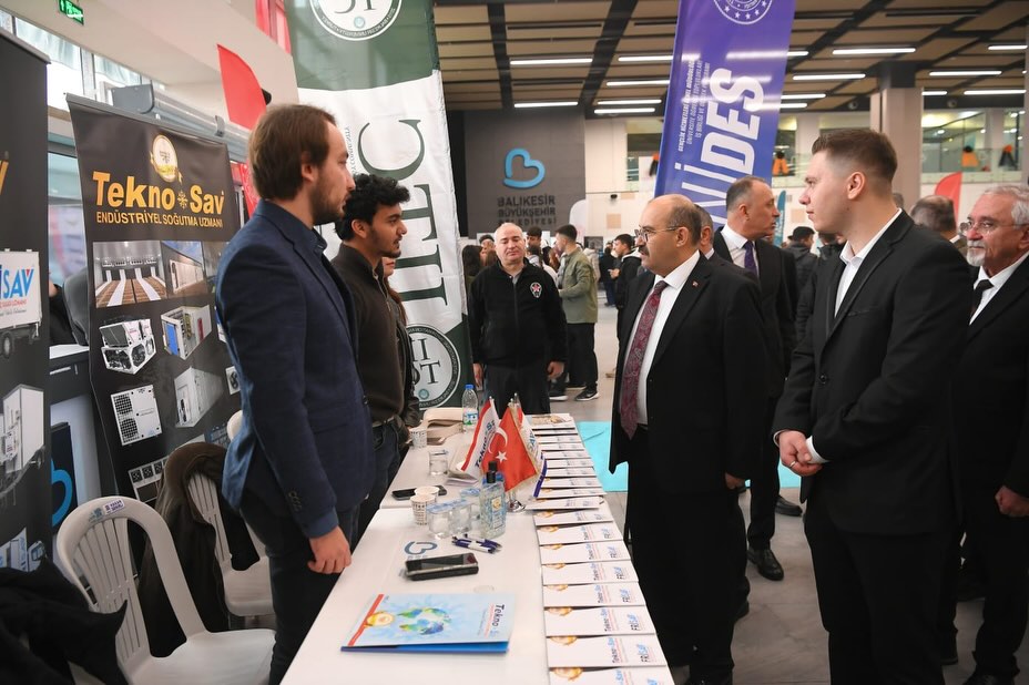 ÜNİDES Destekli Endüstriyel Sektörler Fuarı BAÜN’lü Gençleri Sektörle Buluşturdu 4