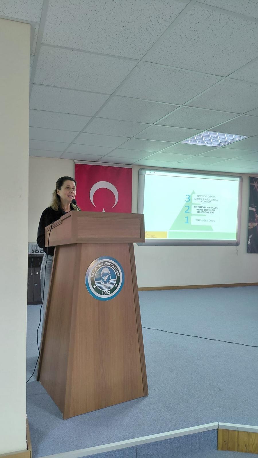 Ayvalık Meslek Yüksekokulu'nda "Unesco Dünya Mirası Bağlamında Ayvalık Endüstriyel Peyzajı" Konferansı Gerçekleştirildi. 9