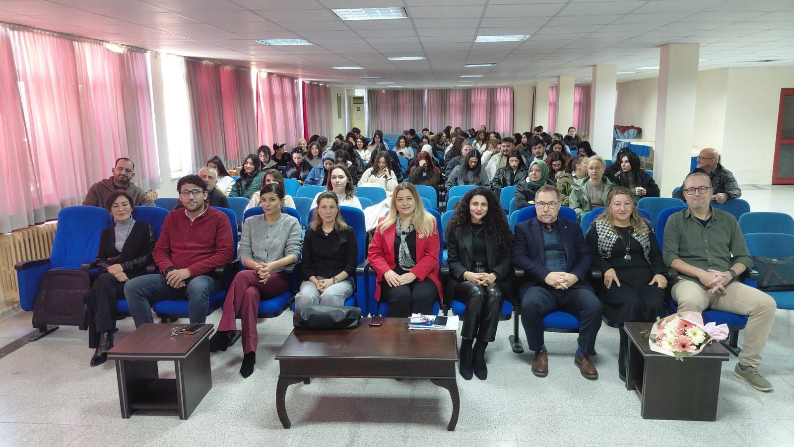 Ayvalık Meslek Yüksekokulu'nda "Unesco Dünya Mirası Bağlamında Ayvalık Endüstriyel Peyzajı" Konferansı Gerçekleştirildi. 1