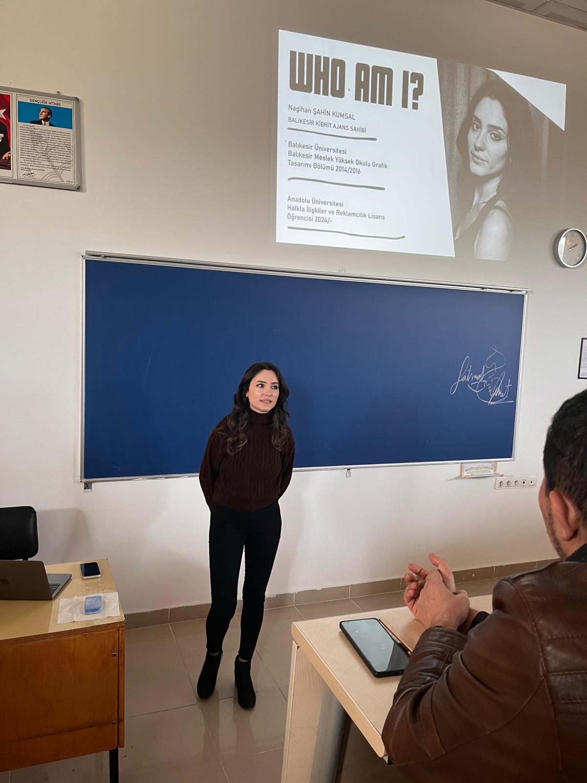 Marketing and Graphic Design Students Gather at Alumni Meeting 4