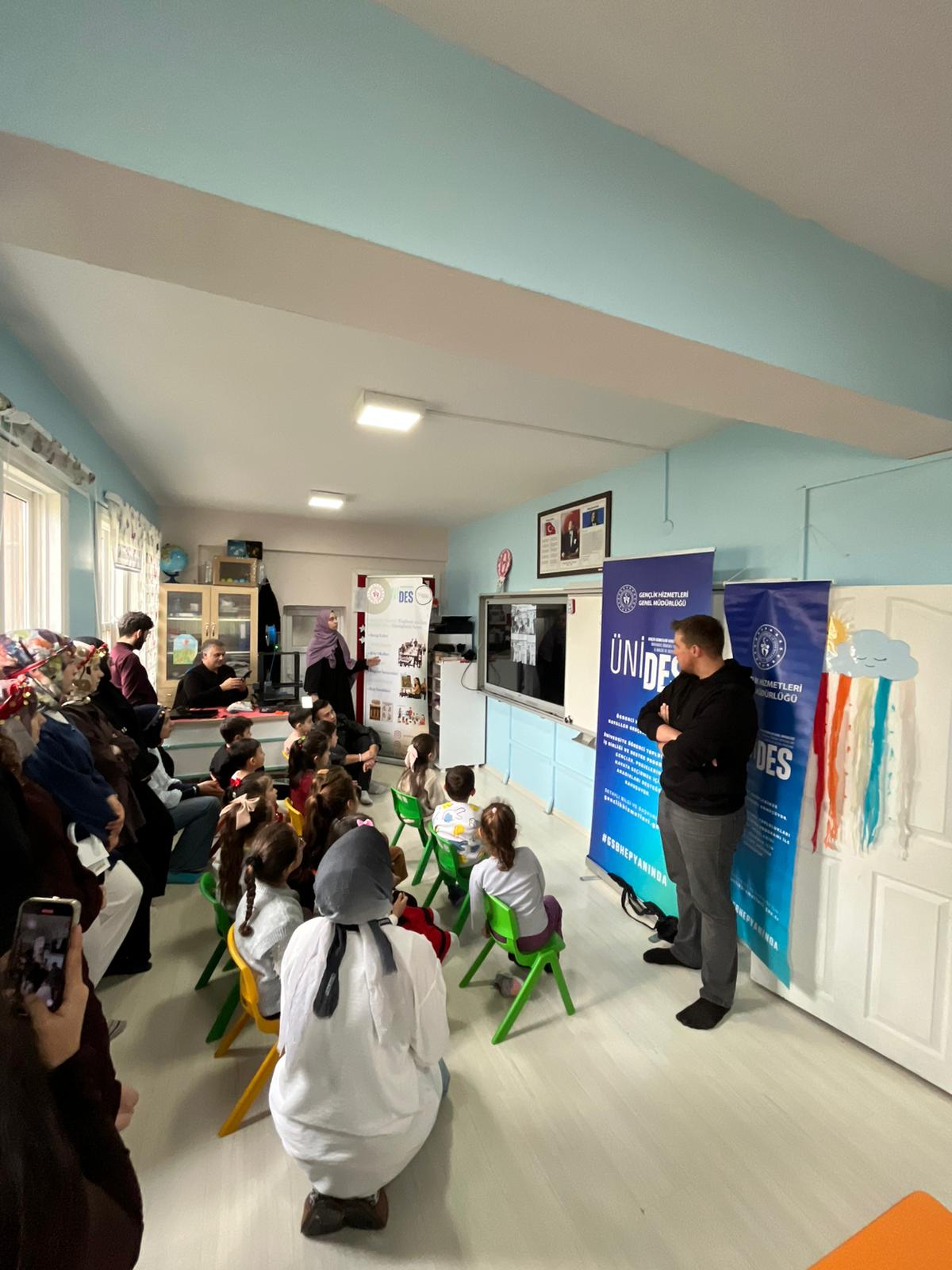 Bilim, Toplumsal Dayanışma ve Sinerji Topluluğu ile Görsel Sanatlar Topluluğu Öğrencilerinden Cumalıkızık İlkokuluna Ziyaret 5