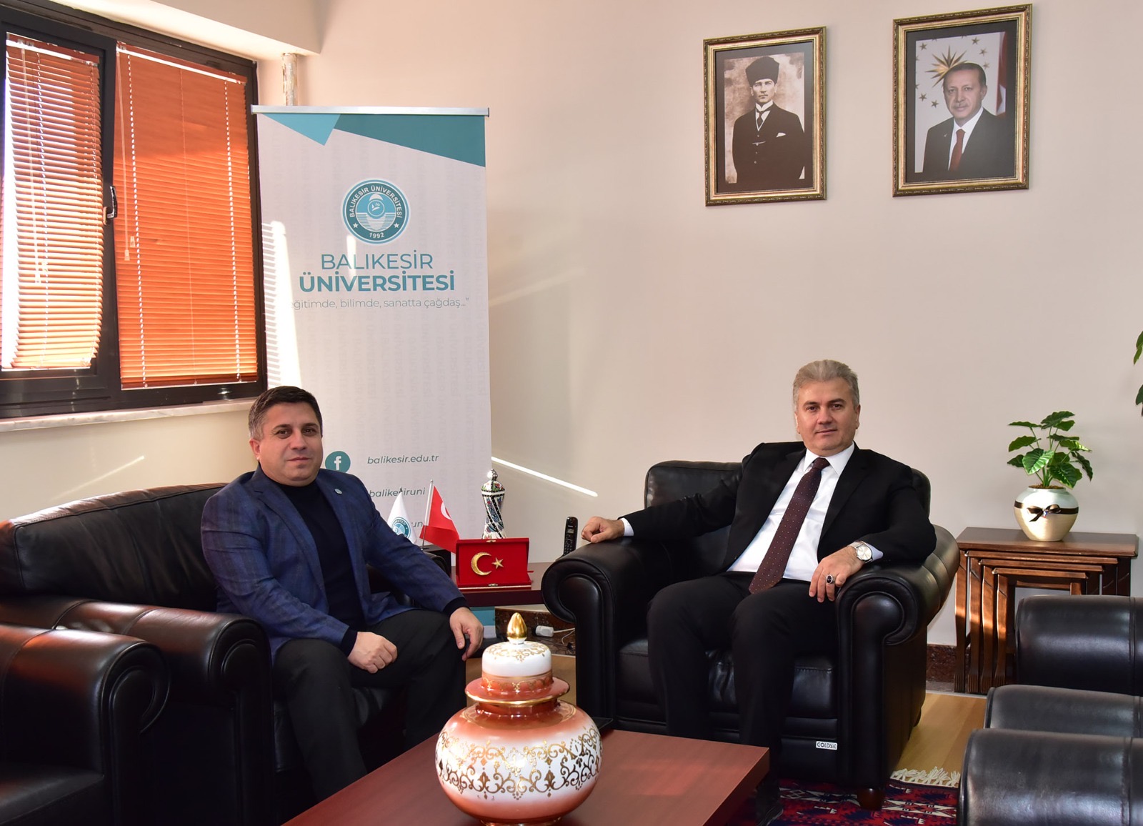 Balıkesir Milletvekili Dr. Mustafa Canbey’den, Balıkesir Üniversitesi Rektörü Prof. Dr. Yücel Oğurlu’ya Tebrik Ziyareti 2