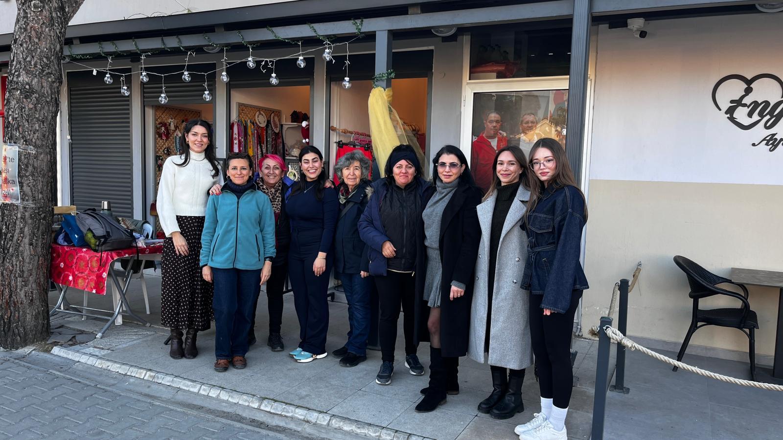 Ayvalık MYO Öğrencilerinden Kadın Dayanışması ve El Emeğine Dikkat Çeken Ziyaret