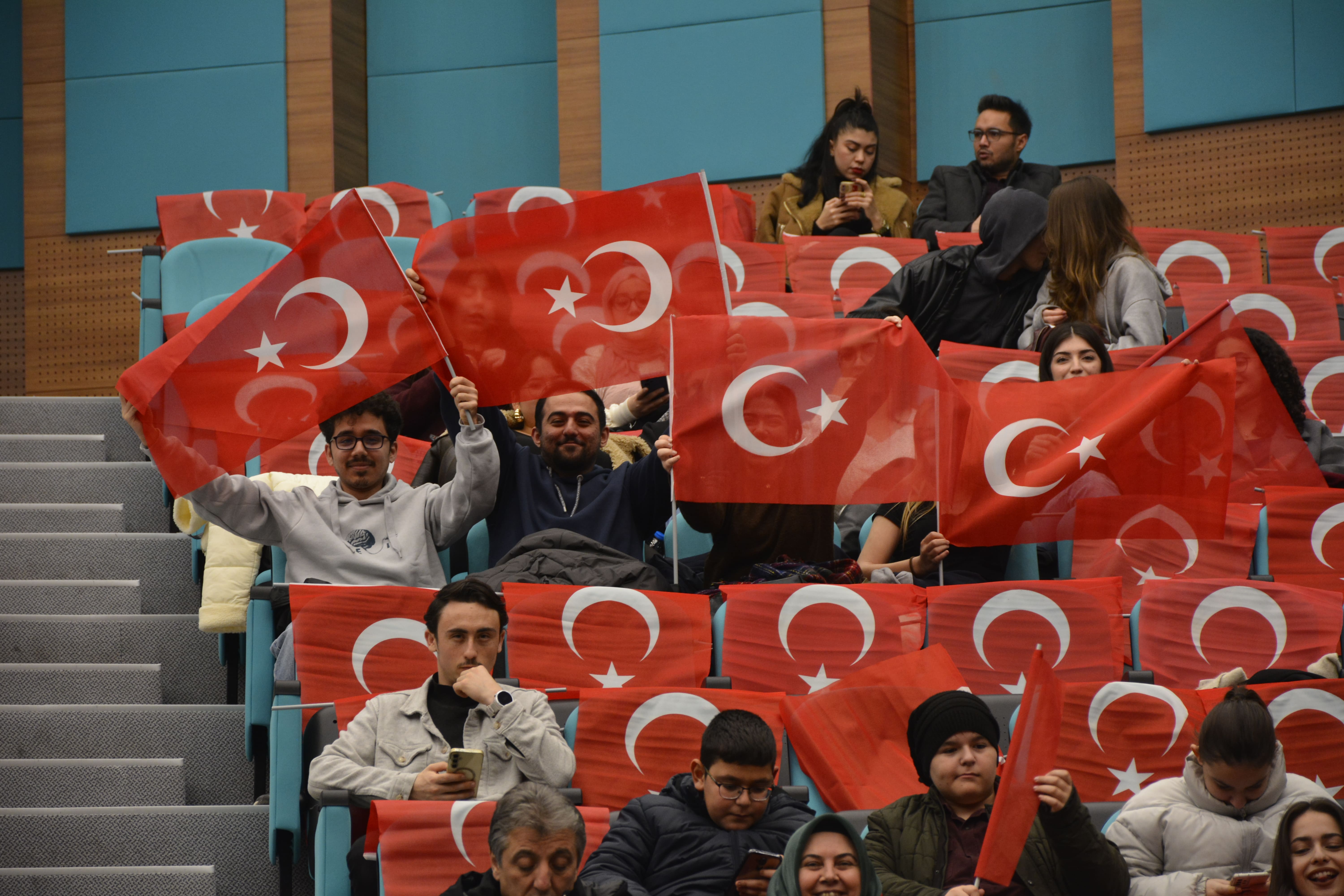 Halkoyunları Topluluğu Öğrencilerinden 'Turan'dan Renkler' Halk Oyunları Gösterisi 7