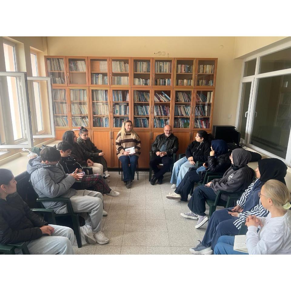 Ayvalık Meslek Yüksekokulu Kitap Kulübü İkinci Toplantısını Gerçekleştirdi! 6