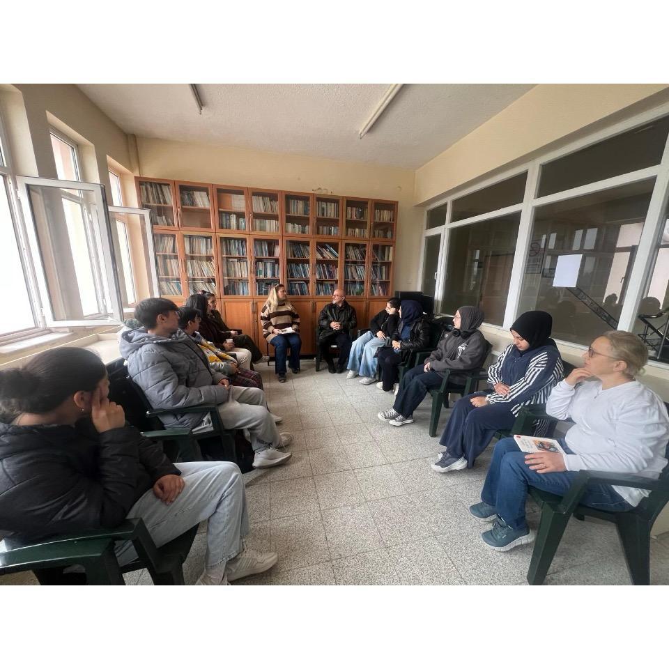 Ayvalık Meslek Yüksekokulu Kitap Kulübü İkinci Toplantısını Gerçekleştirdi! 1