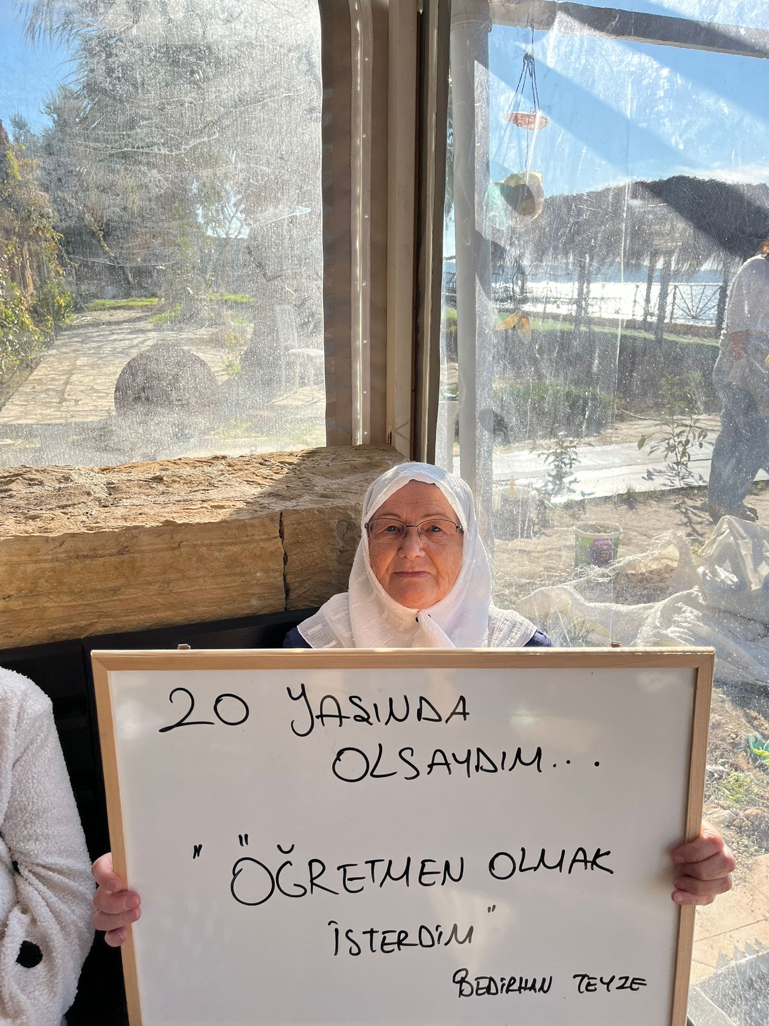 Ayvalık MYO Öğrencilerinden Huzurevinde Anlamlı Ziyaret 16