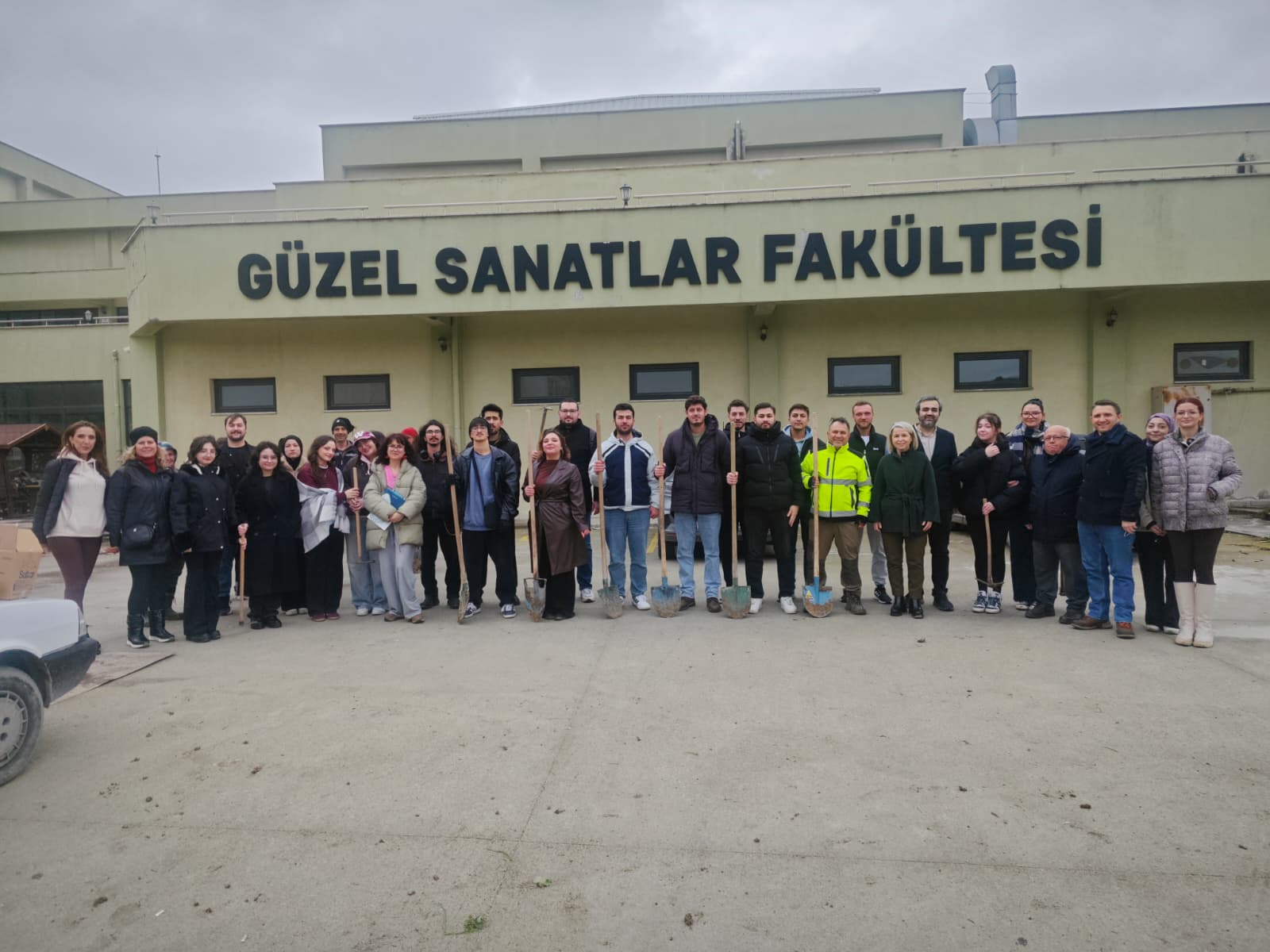 Fakültemizde Ağaç Dikme Etkinliği Gerçekleştirildi. 5
