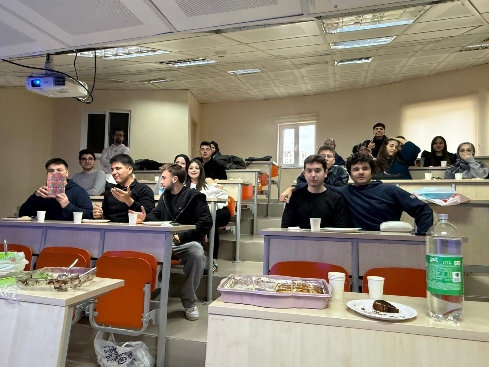 Yapay Zeka Operatörlüğü Programında Yıl Sonu Bilgi Yarışması Düzenlendi 3