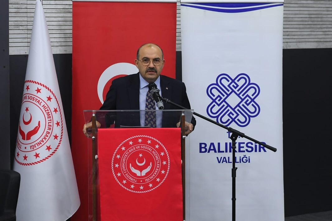 BAÜN'den “Din, Hukuk ve Sosyal Hizmet Penceresinden Aile” Paneline Akademik Katkı 2
