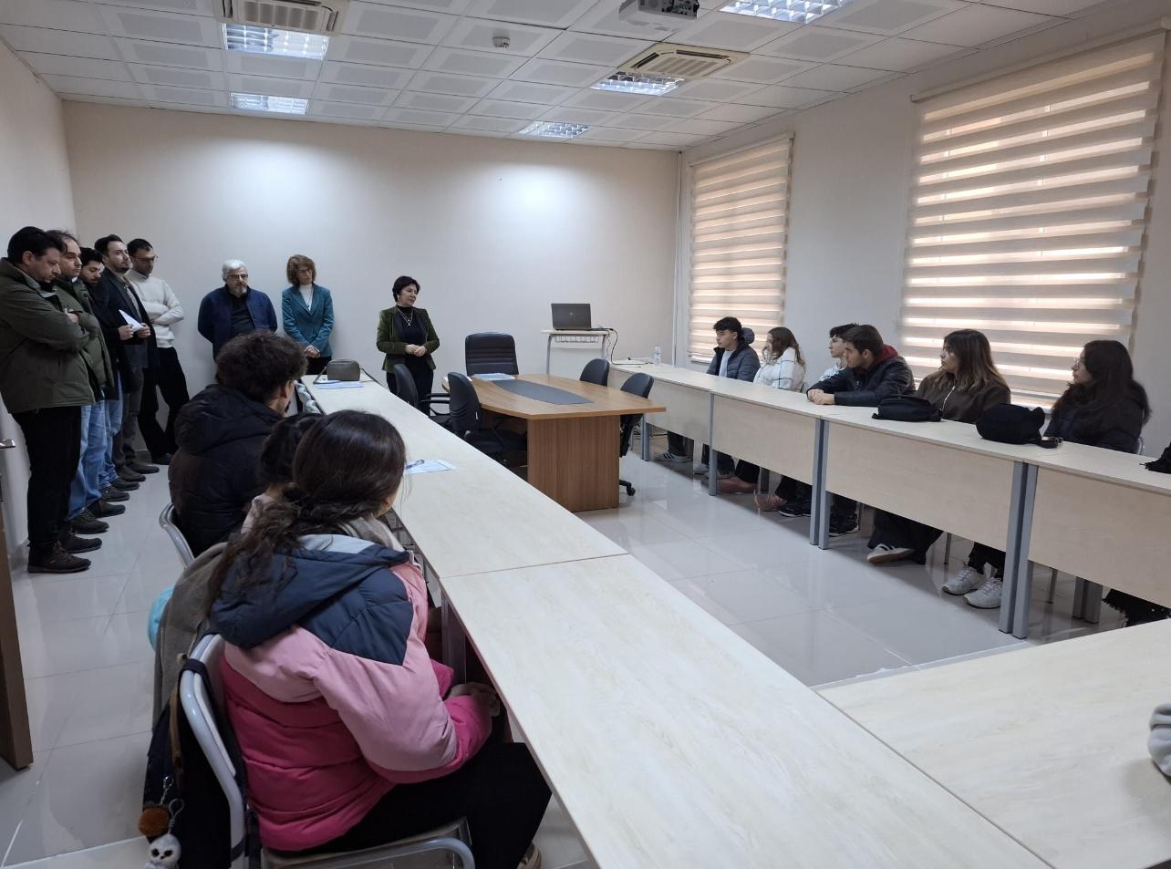 Kompozit Malzeme Üretim ve Eğitim Atölyesi 1