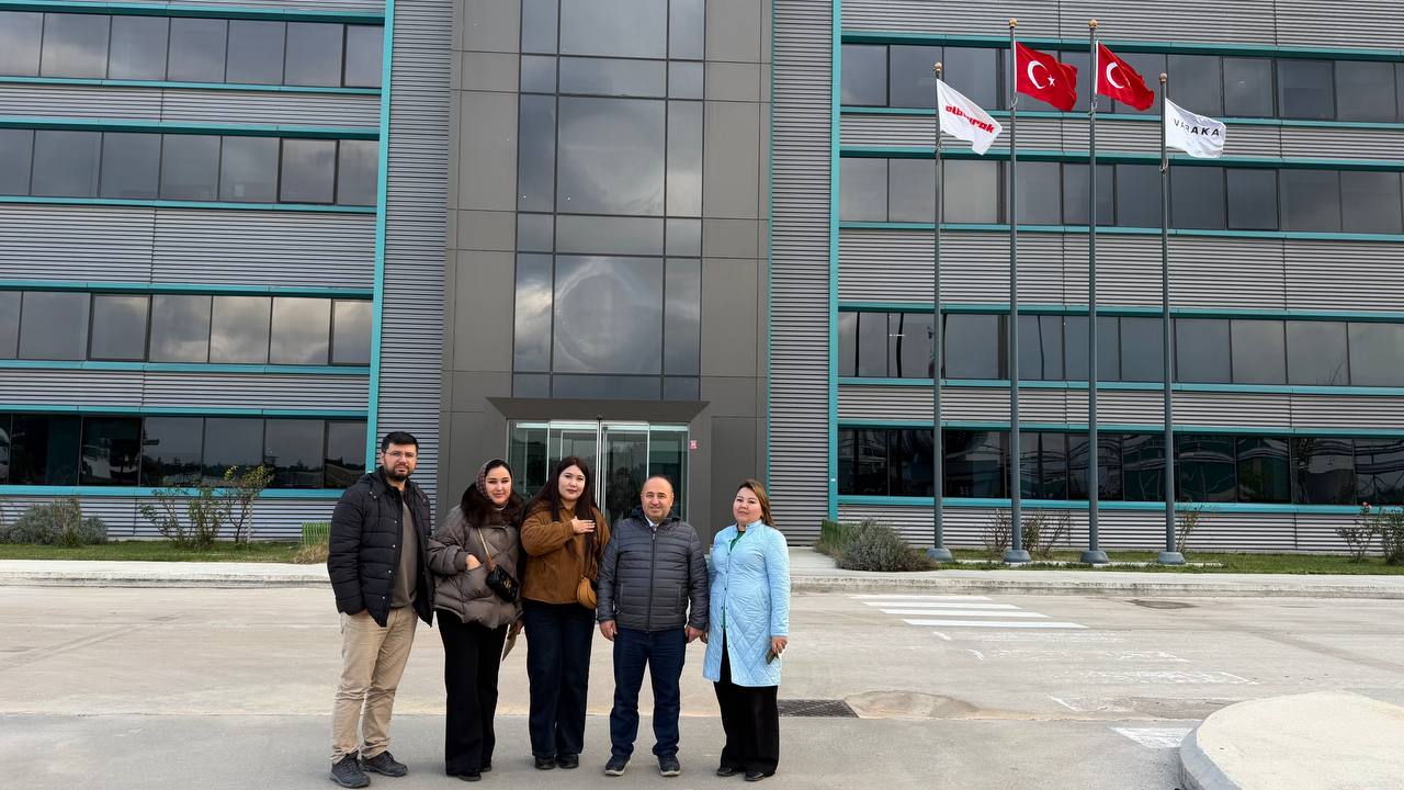Uluslararası Akademik İş Birliğine Katkı: Özbekistanlı Akademisyen Kimya Bölümümüzde Akademik Faaliyetlerde Bulundu 6
