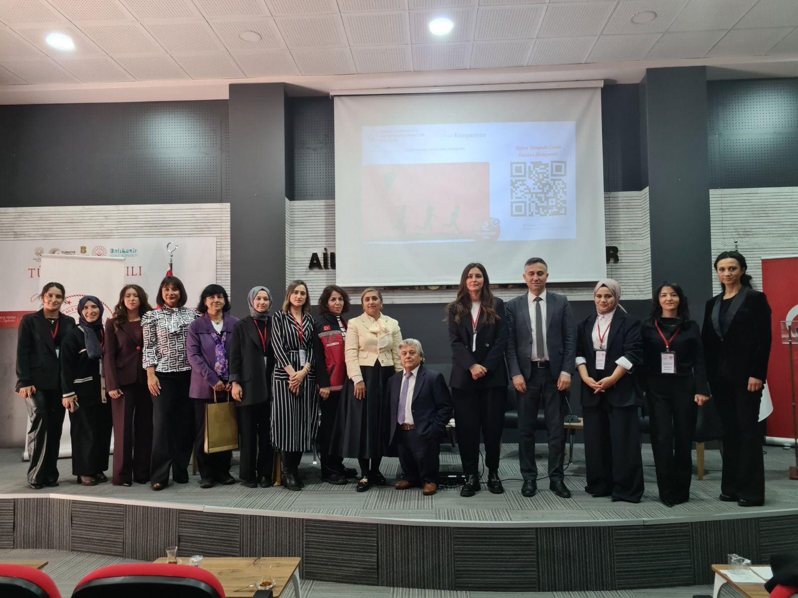 BAÜN Gerontoloji Bölümünden Din, Hukuk ve Sosyal Hizmet Penceresinden Aile Paneline Akademik Katkı