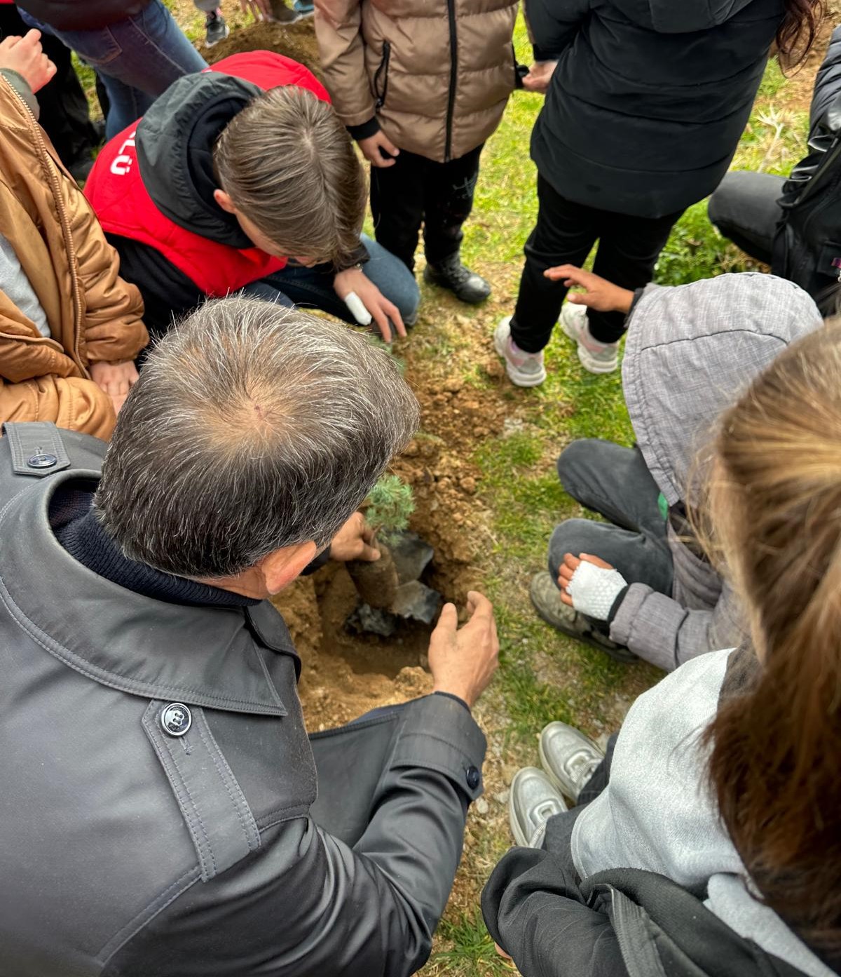 BAÜN’lü Genç Gönüllüler Doğa İçin Sahada: Havran MYO’dan Anlamlı Orman Okulu Projesi 7