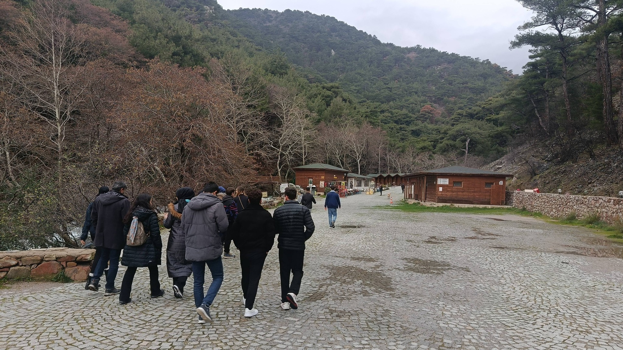 Edremit Vocational School Students Boost Morale Ahead of Final Exams 3