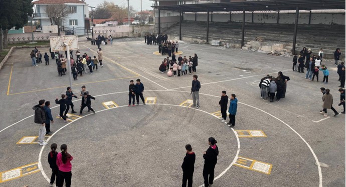 Akıl ve Zeka Oyunları Topluluğu Öğrencilerinden Sosyal Sorumluluk Projesi 1