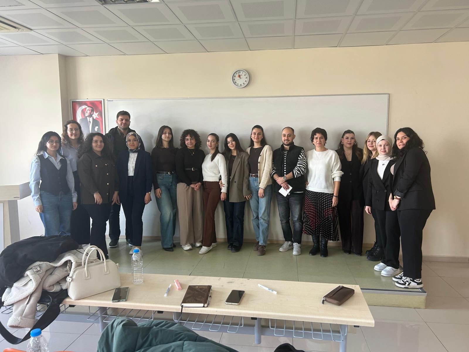 Gıda Mühendisliğinde Tasarım dersi kapsamında 4. sınıf öğrencilerimiz sunumlarını gerçekleştirmiştir