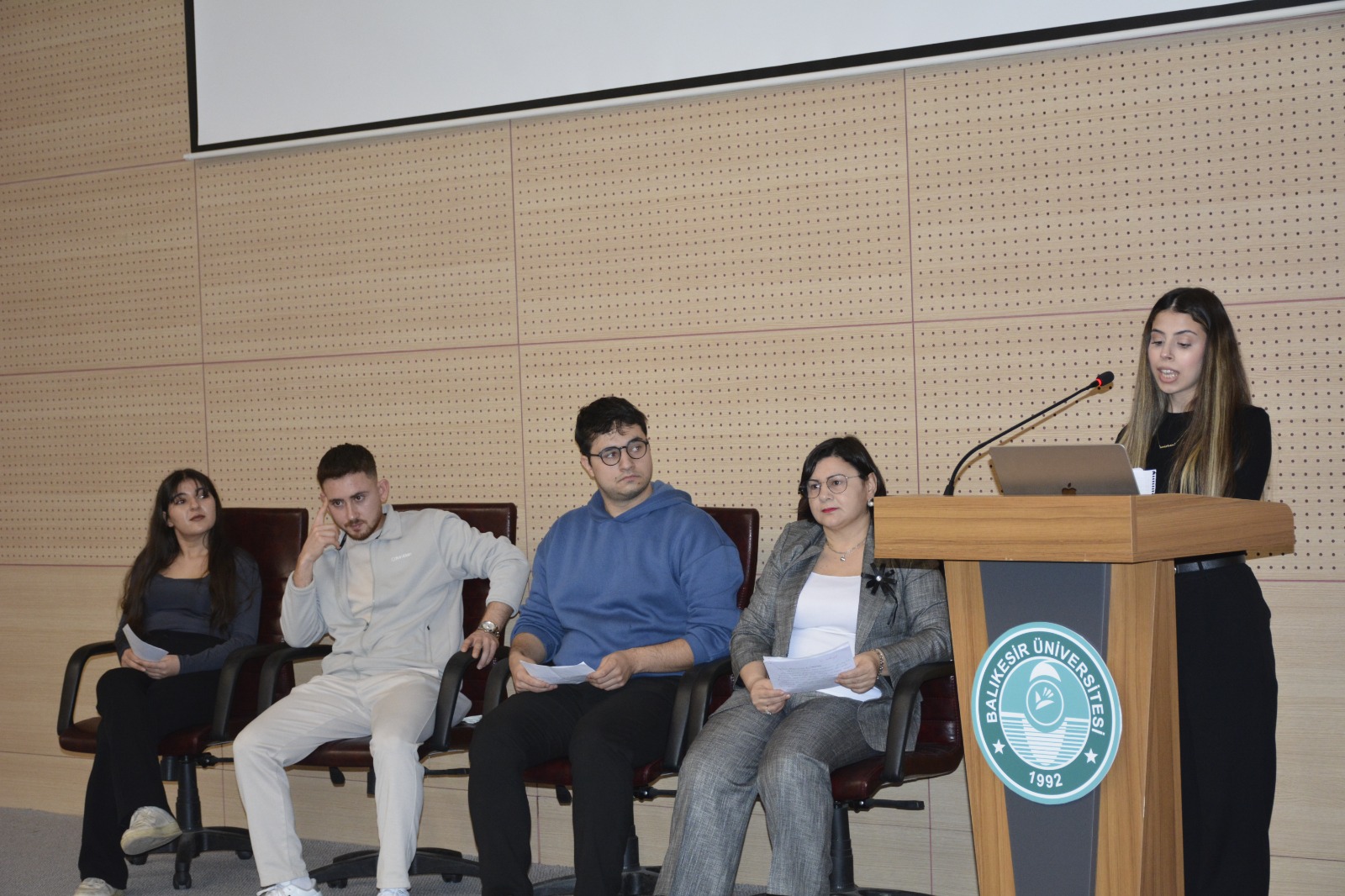 Future Marketers on Stage: Final Presentations Concluded 4