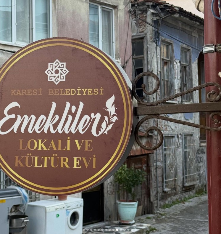 Sağlık Akademisi Topluluğu Öğrencilerinden Karesi Emekliler Lokali ve Kültür Evine Ziyaret 2