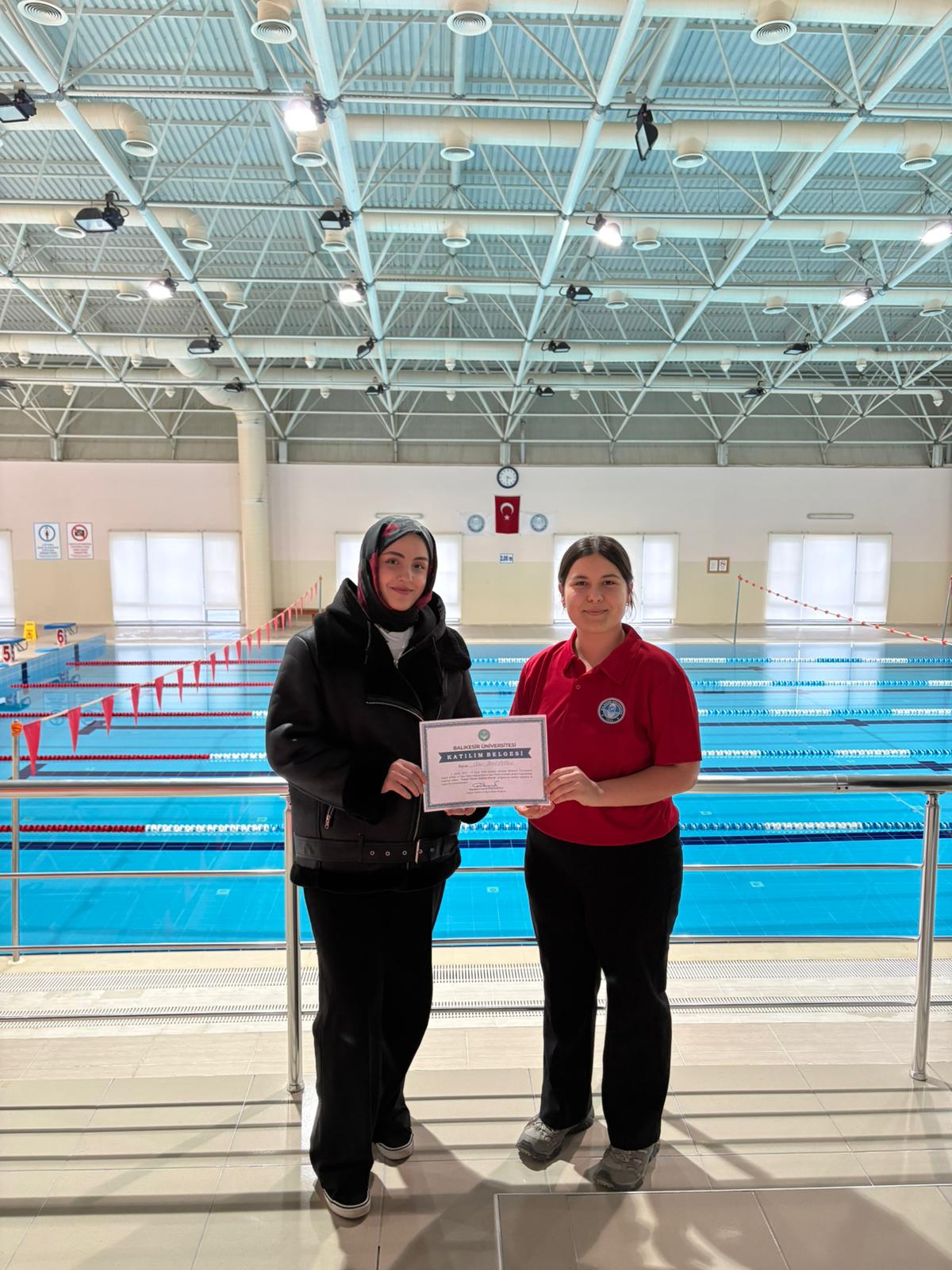 Spor Dostu Kampüs Projesi Kapsamında Düzenlenen Yüzme Kurslarının 1. Dönemi Tamamlandı 7