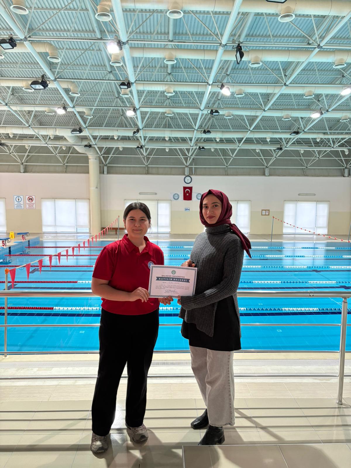 Spor Dostu Kampüs Projesi Kapsamında Düzenlenen Yüzme Kurslarının 1. Dönemi Tamamlandı 6