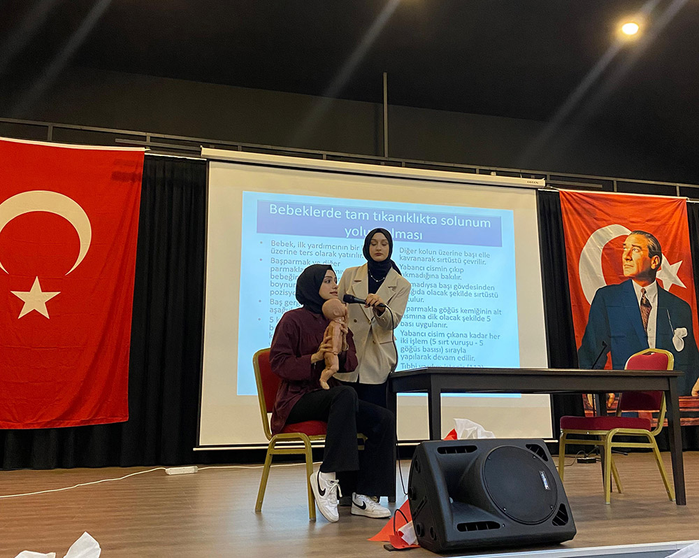 BAÜN İvrindi Sağlık Hizmetleri MYO Öğrencilerinden Örnek Sosyal Sorumluluk Çalışmaları 4
