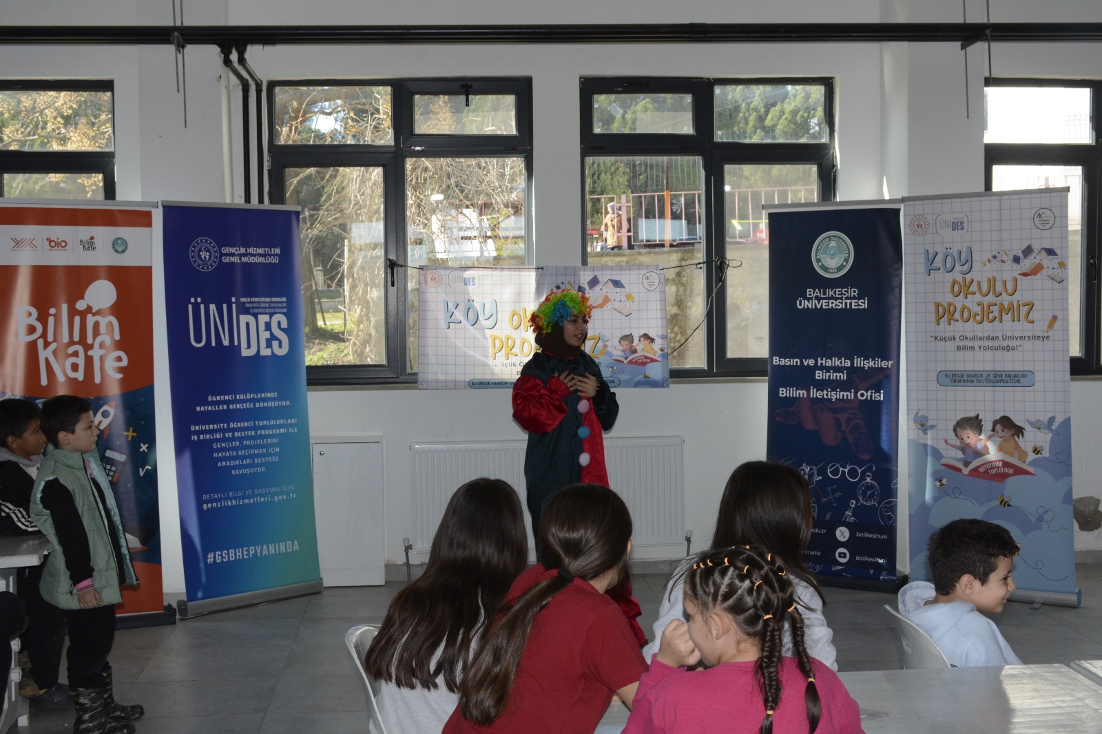 Kütüphane Topluluğundan Geleceğin Bilim İnsanlarına Anlamlı Ziyaret 9