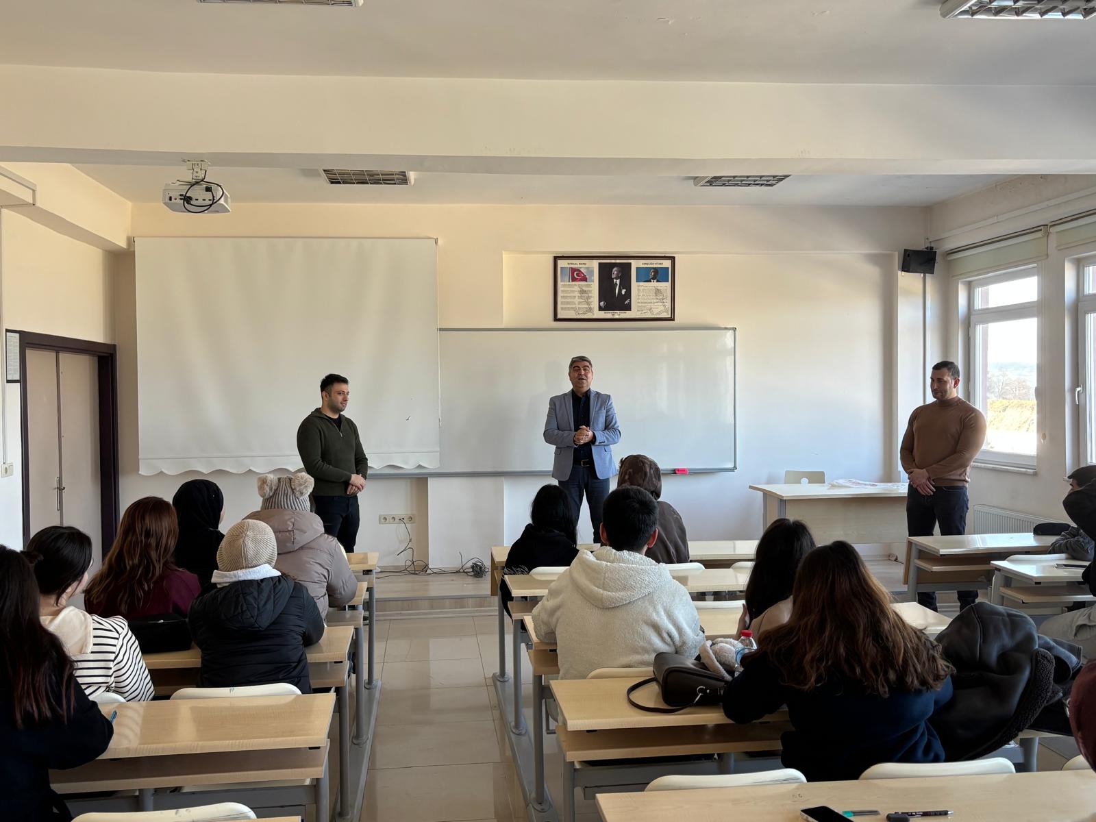 İşletmede Mesleki Eğitime Gidecek Öğrencilerimize Staj Kartları Teslim Edildi. 4