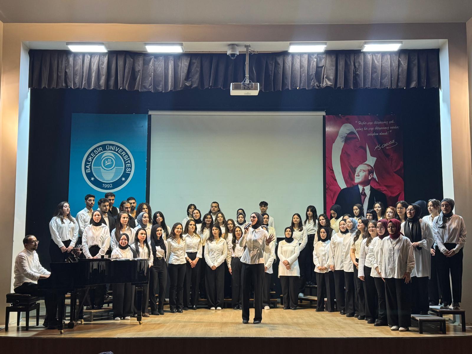 Sınıftan Sahneye: Türkü Dolu Çocuk Şarkıları Konseri 4