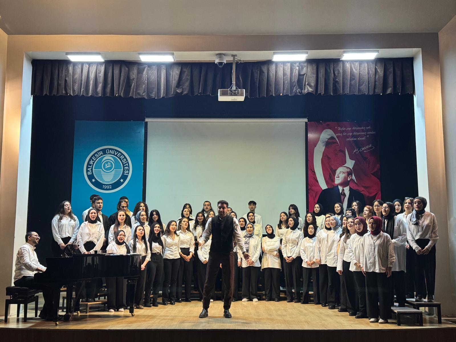 Sınıftan Sahneye: Türkü Dolu Çocuk Şarkıları Konseri 1