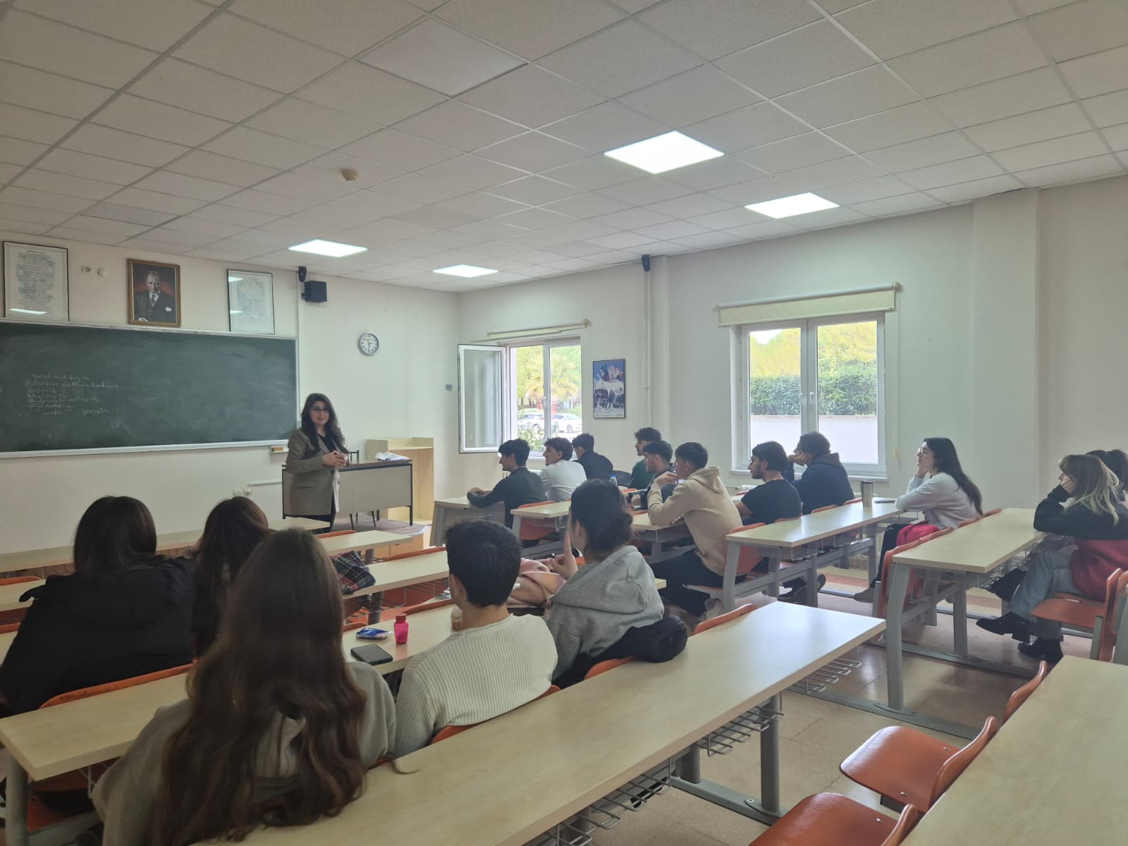 Turizm İşletmeciliği Bölümü Öğretim Üyeleri Danışmanlık Toplantıları Gerçekleştirmiştir (29.12.2025).
