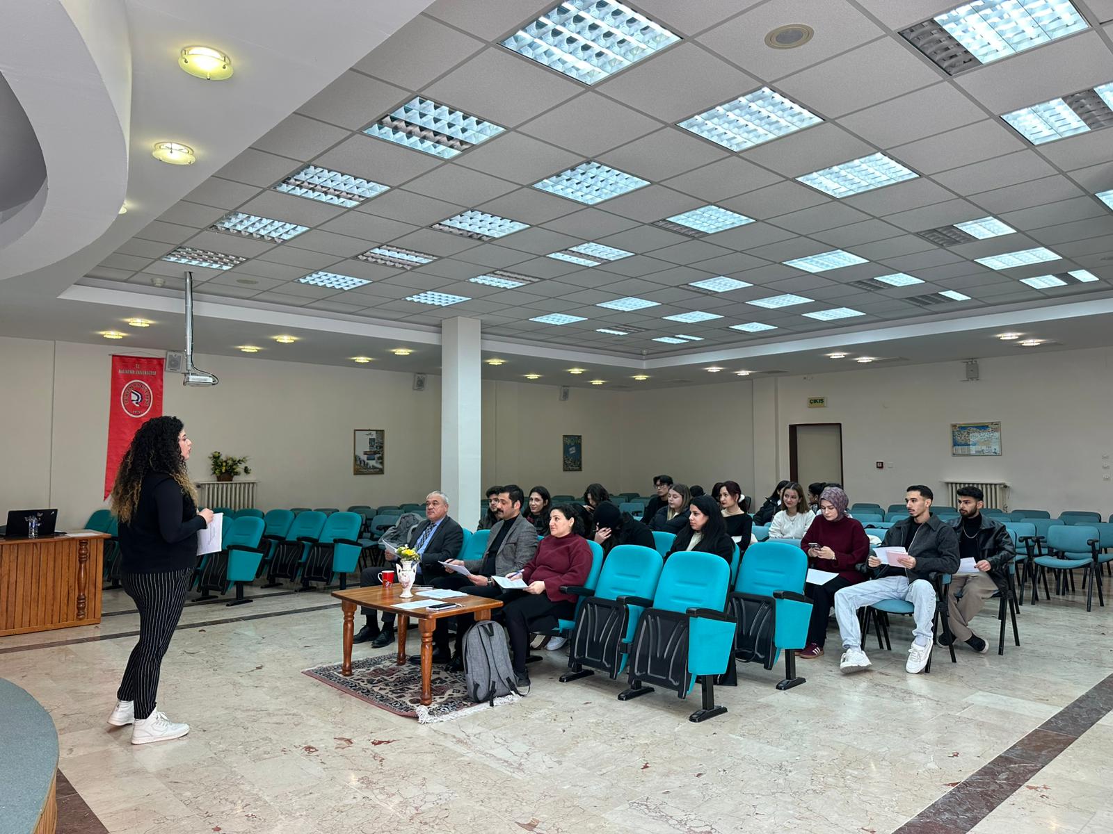 Turizm İşletmeciliği Bölümü Staj Komisyonu Tarafından Staj Değerlendirme Toplantıları Gerçekleştirildi. (11.12.2025).