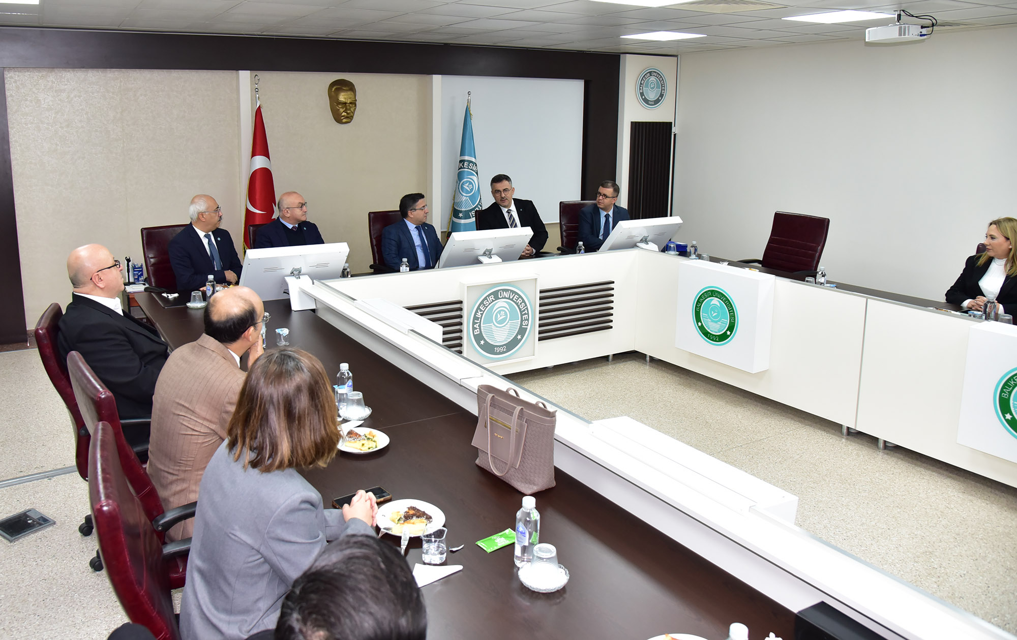 BAÜN’de MEDEK Akreditasyon Başarısı Belge Takdim Töreni ile Taçlandı 2