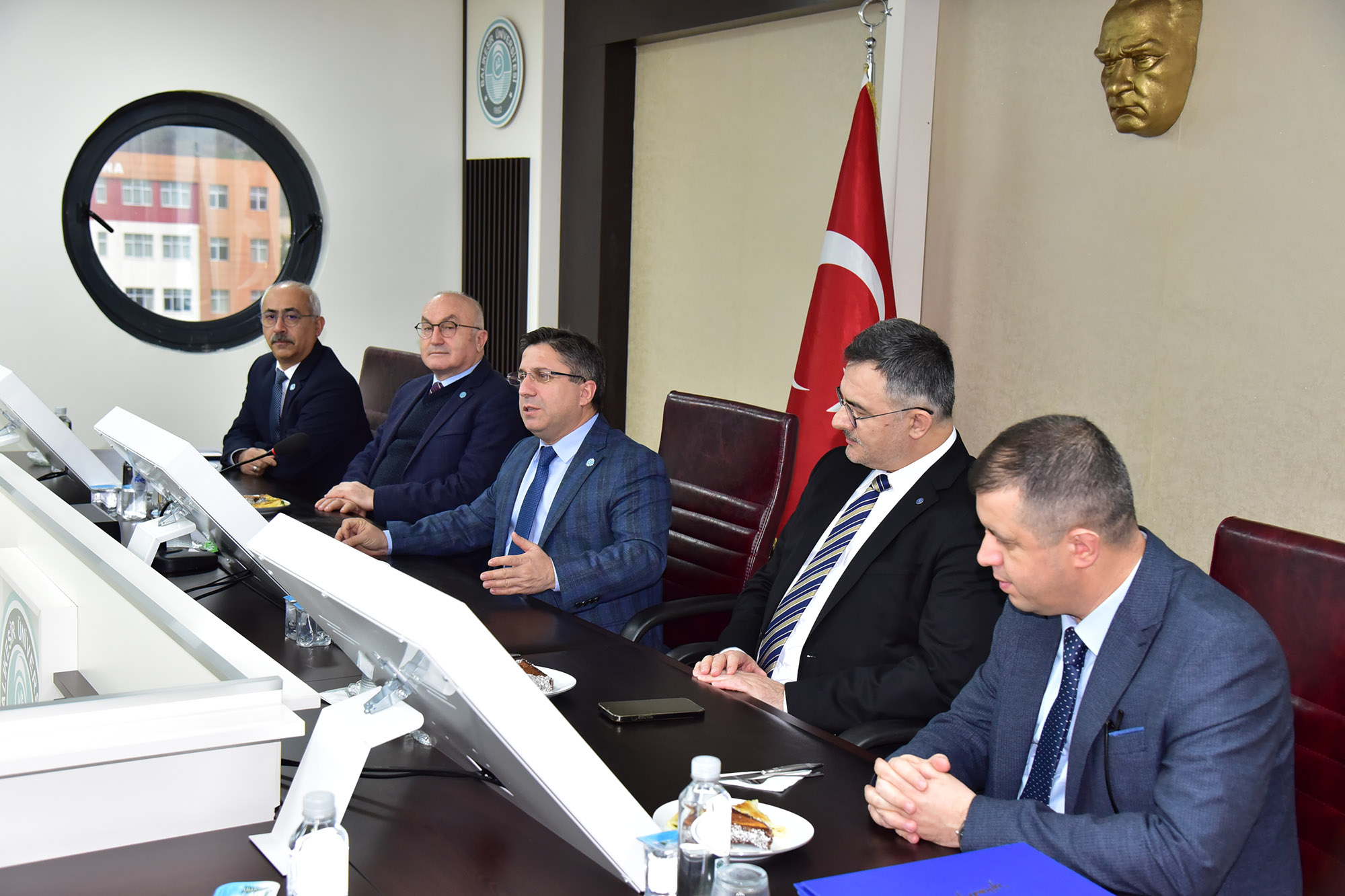 BAÜN’de MEDEK Akreditasyon Başarısı Belge Takdim Töreni ile Taçlandı 5