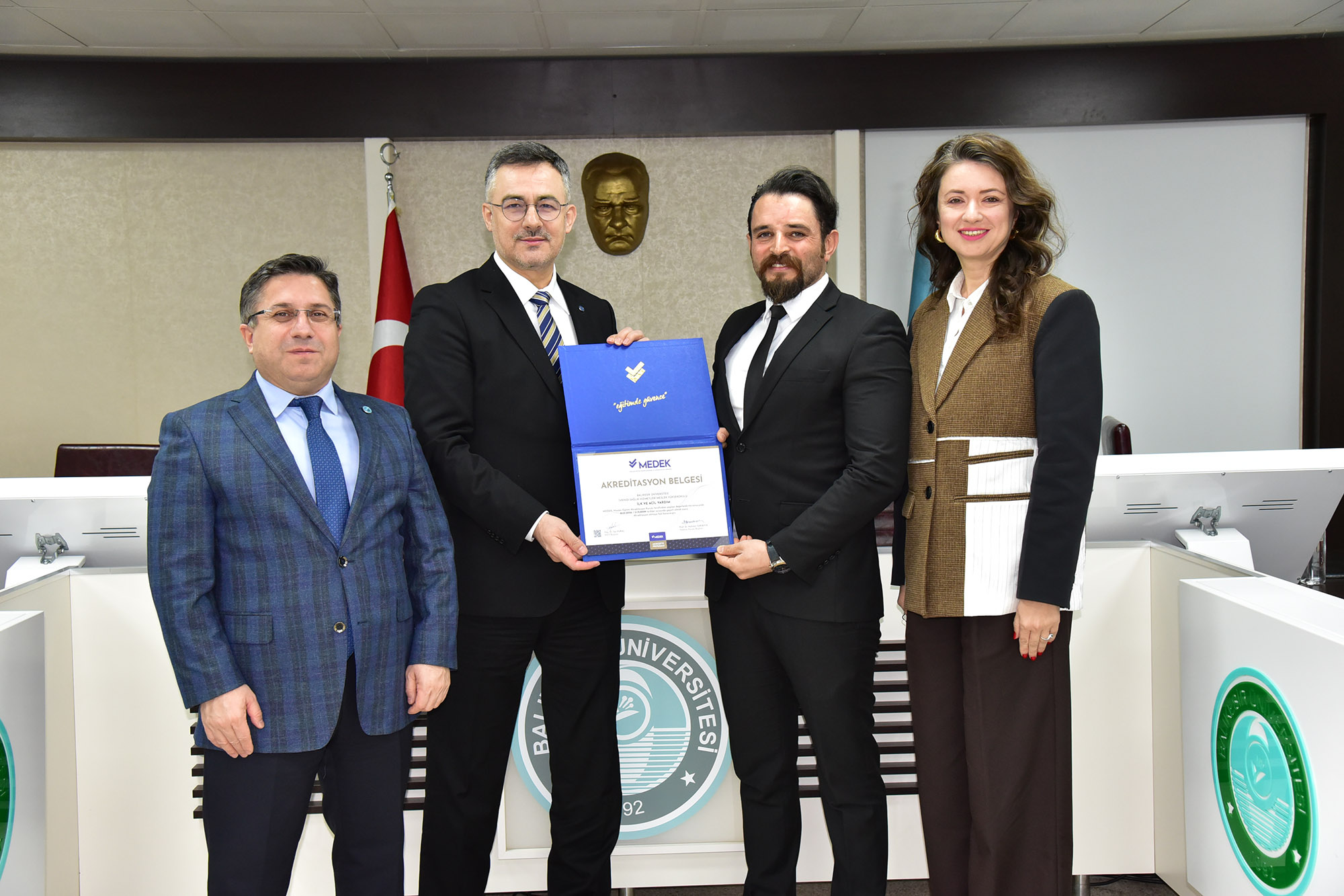 BAÜN’de MEDEK Akreditasyon Başarısı Belge Takdim Töreni ile Taçlandı 12