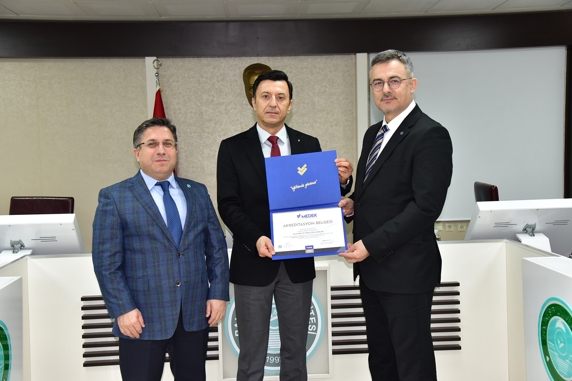 BAÜN’de MEDEK Akreditasyon Başarısı Belge Takdim Töreni ile Taçlandı 14