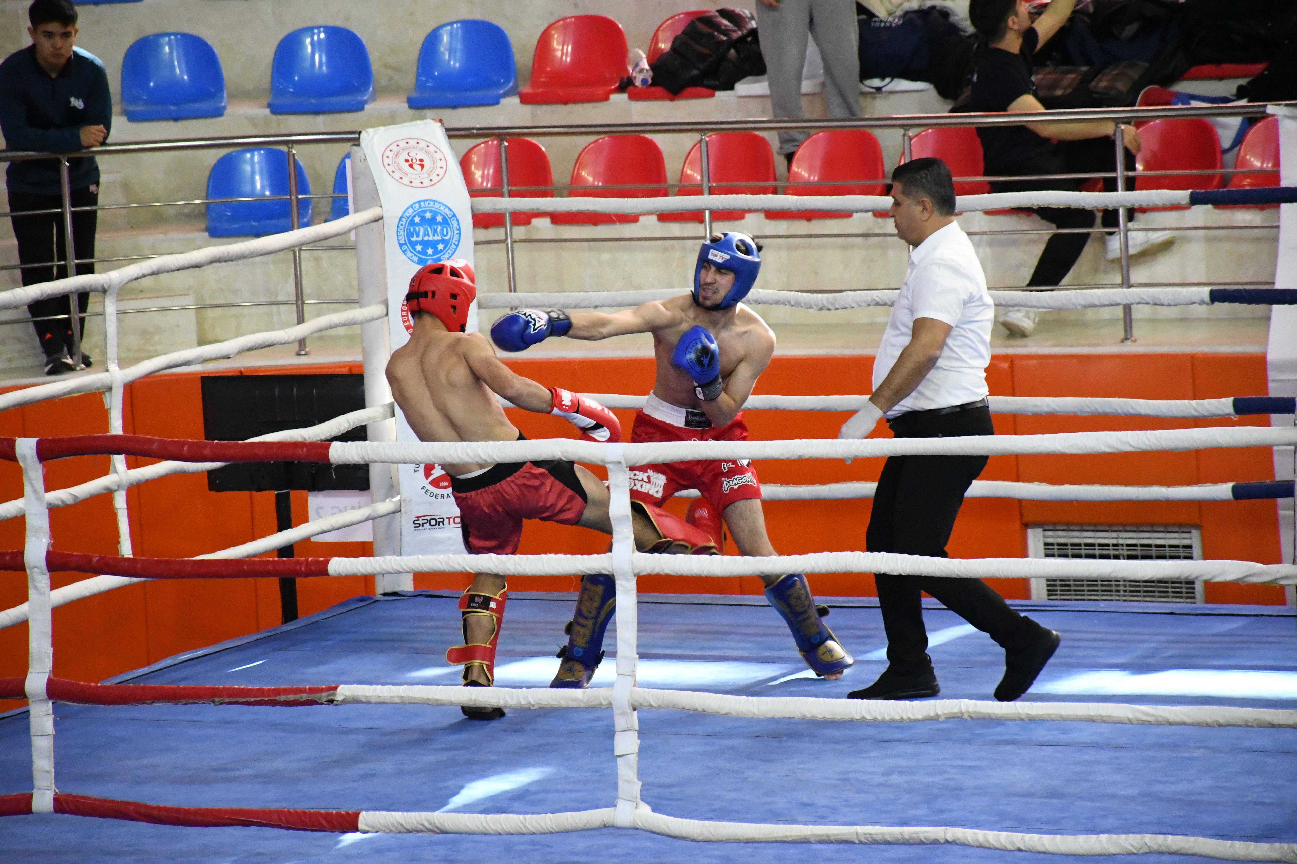 Üniversitemiz Kick Boks Takımından Türkiye Şampiyonasında Gümüş Madalya 10