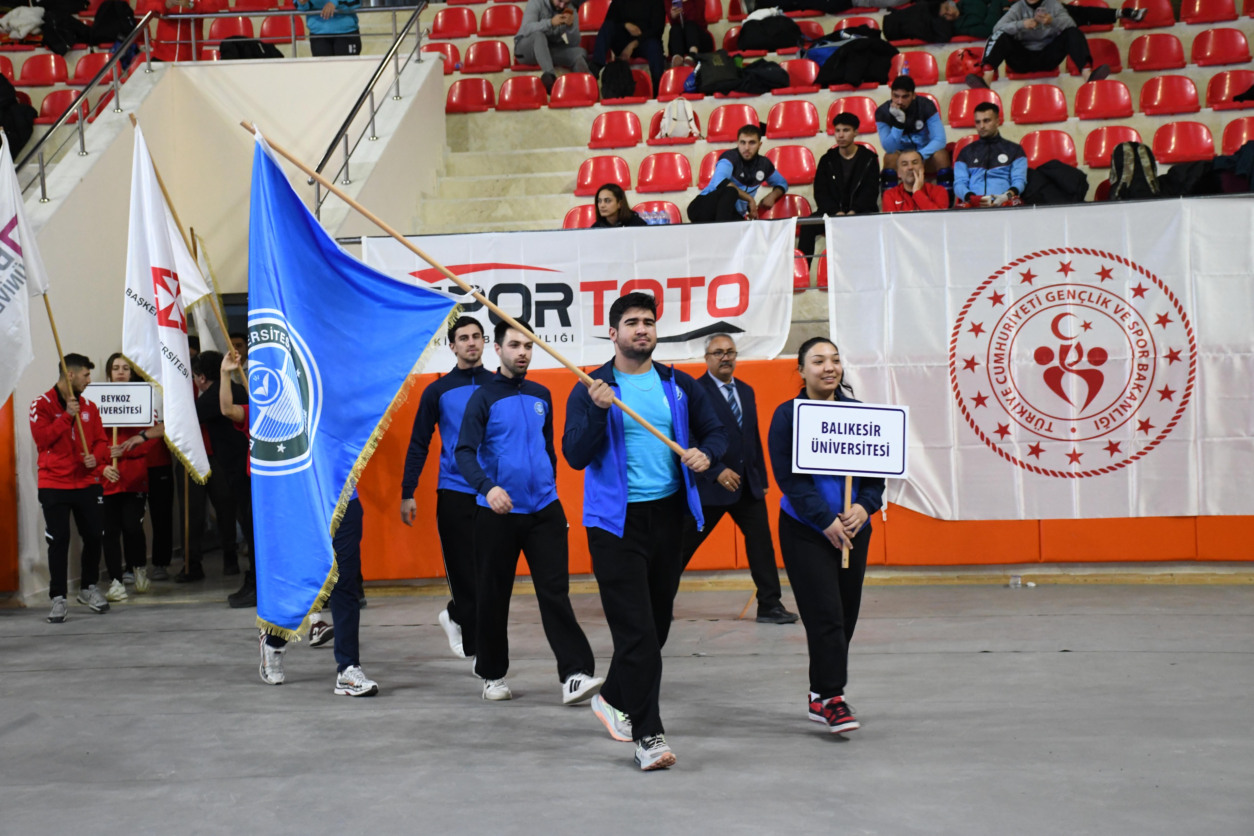 Üniversitemiz Kick Boks Takımından Türkiye Şampiyonasında Gümüş Madalya 3