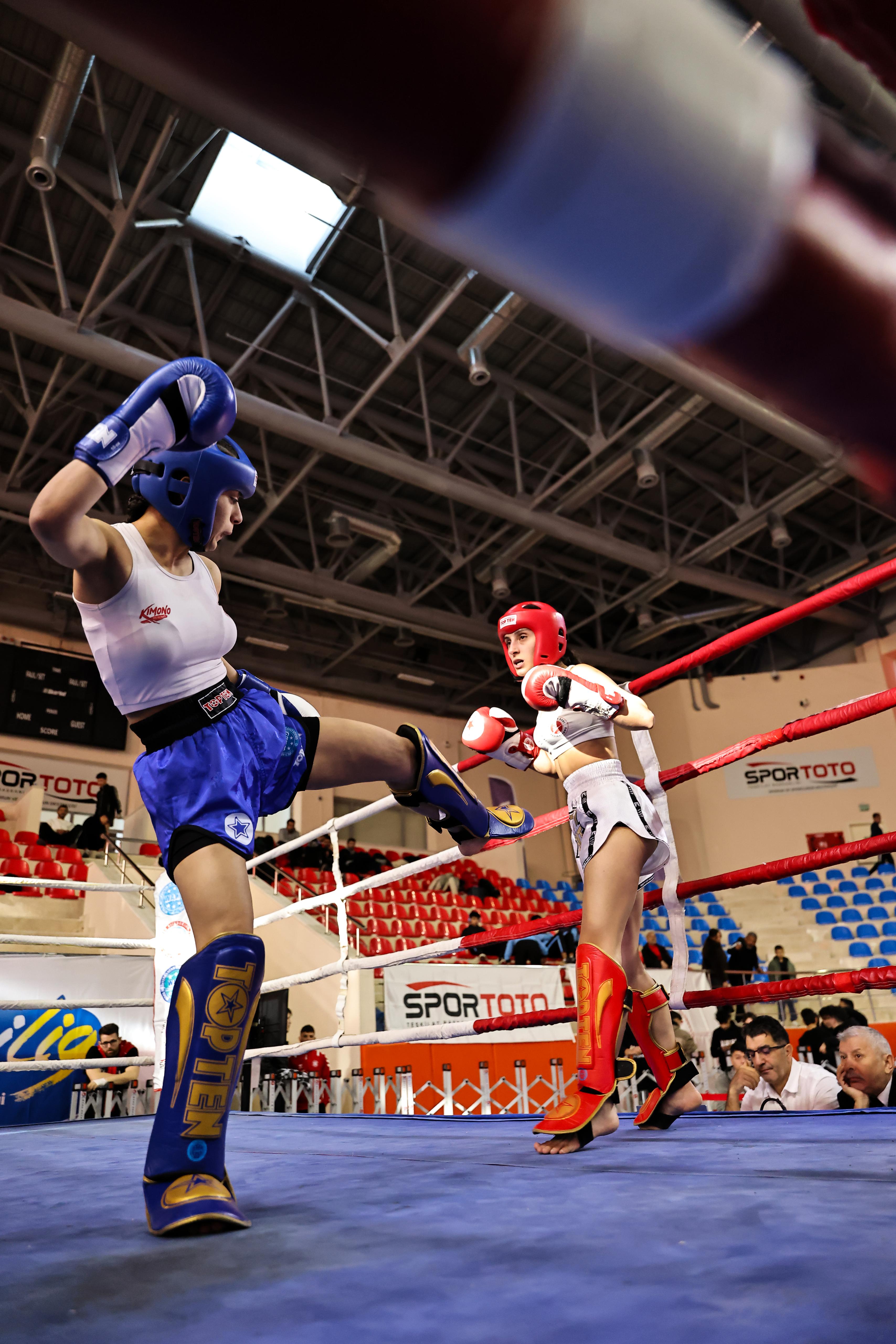 Üniversitemiz Kick Boks Takımından Türkiye Şampiyonasında Gümüş Madalya 5