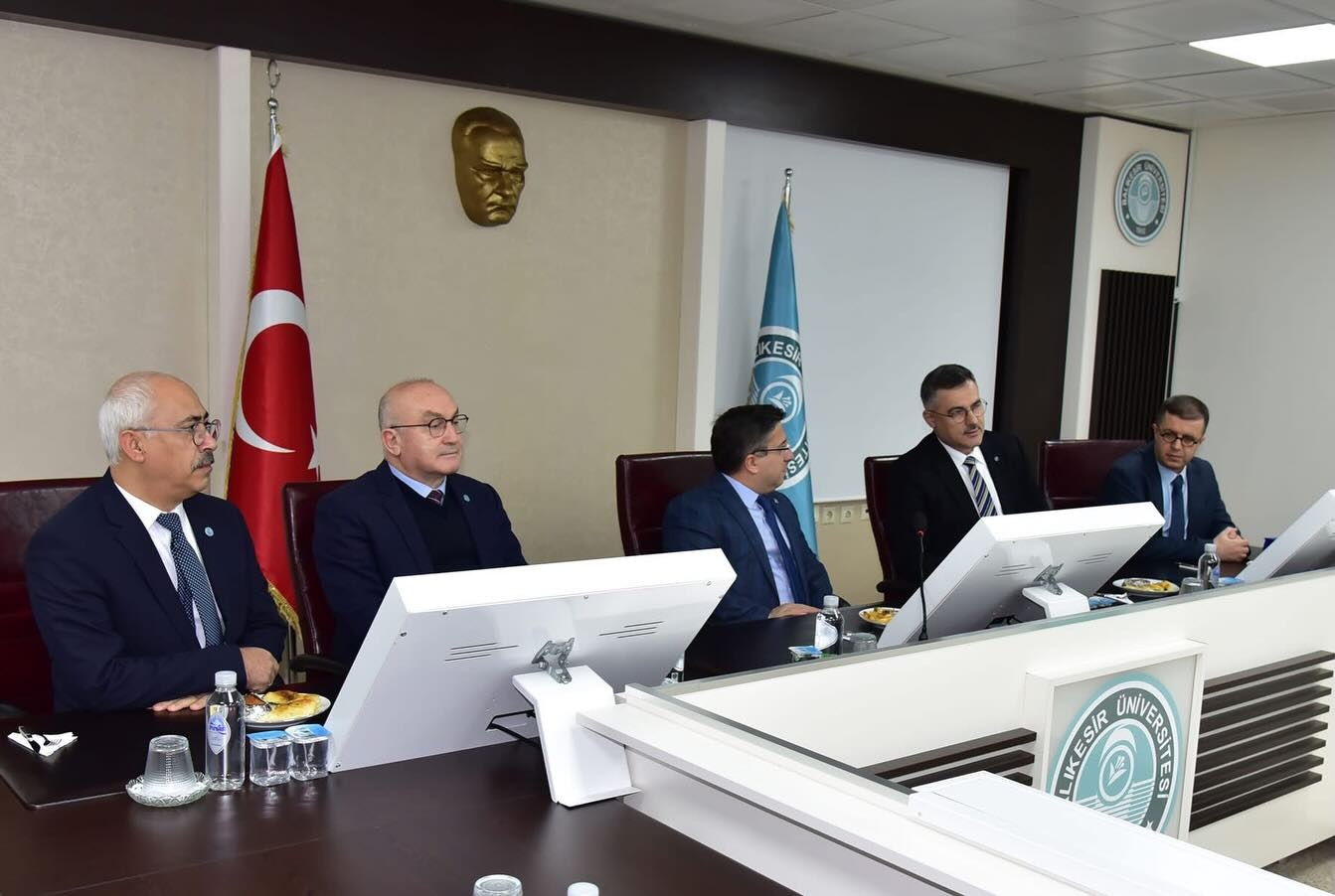Otomotiv Teknolojisi, Bilgisayar Programcılığı ve Pazarlama Programlarına MEDEK Akreditaysonu Belgeleri Takdim Edildi 4