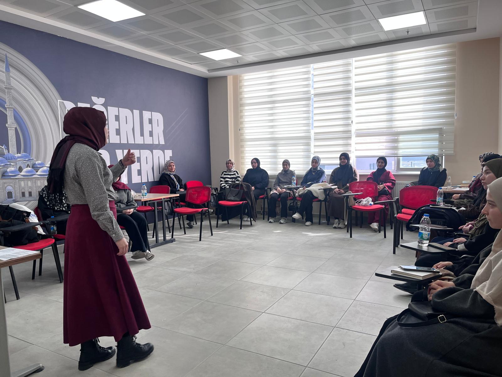 Fakültemiz Öğrencilerine Yönelik Okul Öncesi Çocuk Gelişimi (4-6 yaş) Kursu başladı. 1